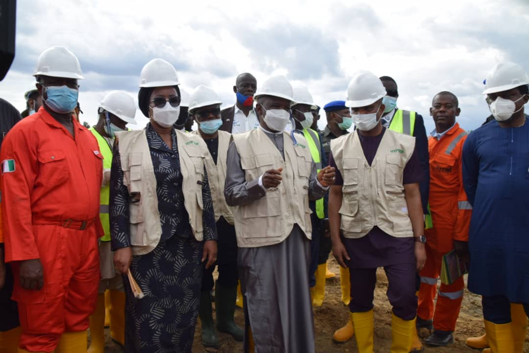 HYPREPNigeria's tweet photo. Today marks a historic day in the life of the project as @HMEnvng @DrMuhdMahmood and Min. State @sharon_ikeazor were led by the PC @lemdek to the sighting of remediated sites at lots 2,5,6 &amp; 8 in Eleme LGA, amongst the 7 Remediated lots being certified by @NOSDRANigeria. https://t.co/dlJNdJuuPG