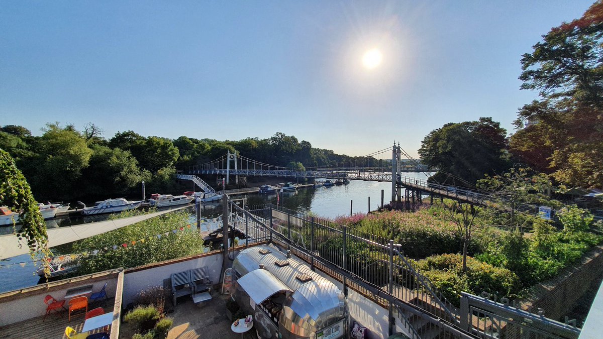 flying_cafe's tweet image. Seems like Autumn is here .. we will however stay open all next week 9 till 5.30 then after this just weekends only during October unless the weather improves again  - I will keep you posted! #teddington #kingston #richmond