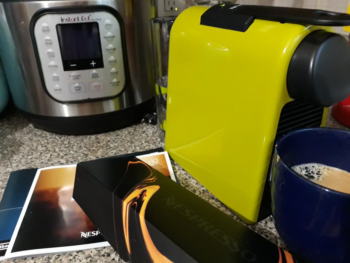 TheGinaGi's tweet photo. She's here! We love her! She's tiny, and takes up hardly any room on the counter. Also, she perfectly matches the blender. (Squee!) #DSW #SocialWork #DoctoralLyfe #SWTech #SocialWorkCoffee #AcademicCoffee https://t.co/inqmdeH80O