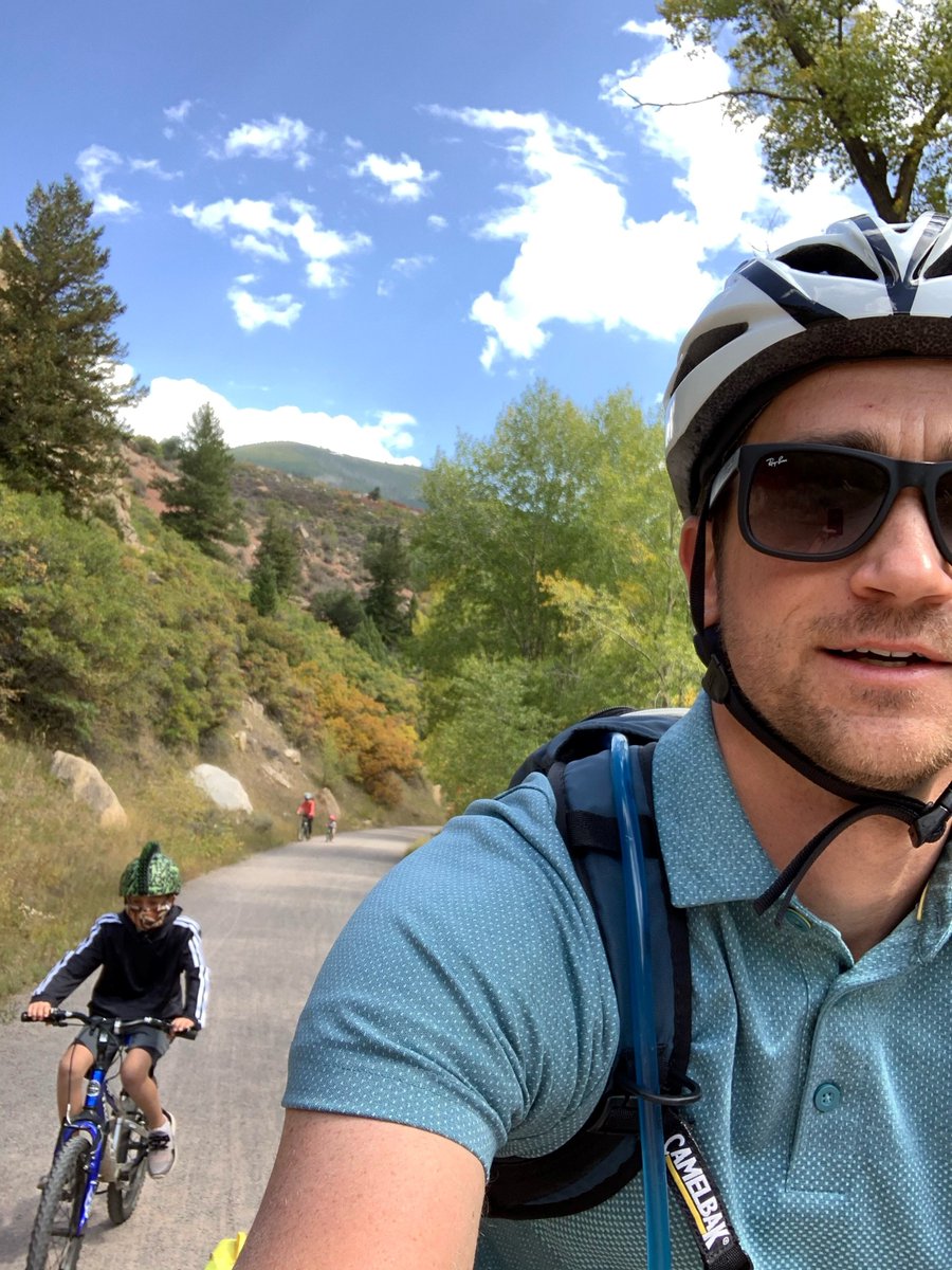 AlfredBeneschCo's tweet photo. Happy #BiketoWorkWeek2020 ! We may not all be commuting to the office like we used to, but we're still relying on pedal power to get us where we need to go (we know some of you are calling this #biketowhereverweek - that works for us!) π΄π΅ββοΈπ΄ββοΈ #beneschwellness https://t.co/Qox4J5pQuU