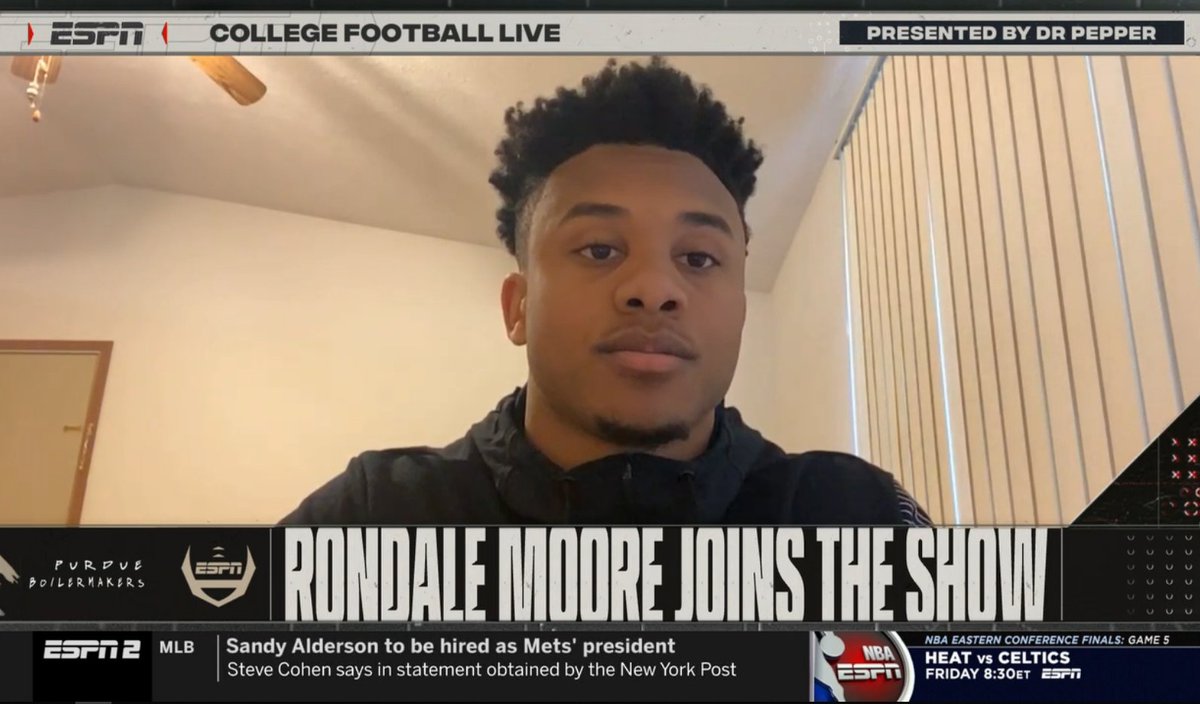 WillTypesWords's tweet photo. @ESPNRittenberg Let's go @moore_rondale 🚂🚂🚂 https://t.co/WgyKhx4Tir