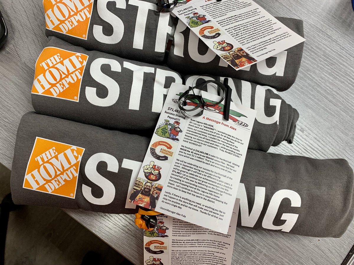 Rumble Weekend here at #LagunaHills6628 Success sharing with our D25 Heavyweight Champions! Thank you to all our hardworking associates! #HDStrong @downeypackerfan <a href="/Steven_Mousseau/">Steven Mousseau</a> <a href="/Kmwatts26/">Katie Watts</a> <a href="/GenevayJay/">Jay Genevay</a> <a href="/asm_specialty/">Specialty ASM servant leader Jose Salcedo</a> <a href="/DiannaStore6628/">Dianna</a>