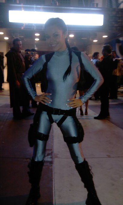 I'm sad this is the only picture I have from my Lara Croft : Cradle of Life costume. https://t.co/sv