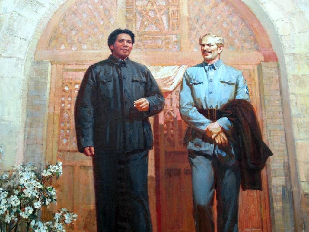 Habría tenido un encuentro con Mao, como recogen algunas pinturas, quien publicaría un ensayo bajo el título "En memoria de Norman Bethune".