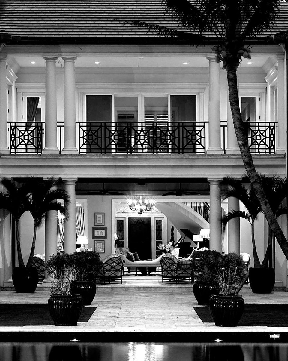 affinitiarch's tweet photo. Timeless architecture.
#timeless
๐ด Palm Beach Oceanfront ๐ด
#georgianarchitecture #architecture #luxury #transitionalarchitecture #palmbeachomes #architecturaldetail #architectureanddesign #architectureanddesign #floridaarchitecture
๐ธ brantleyphoto https://t.co/3Ocsx3pRNA
