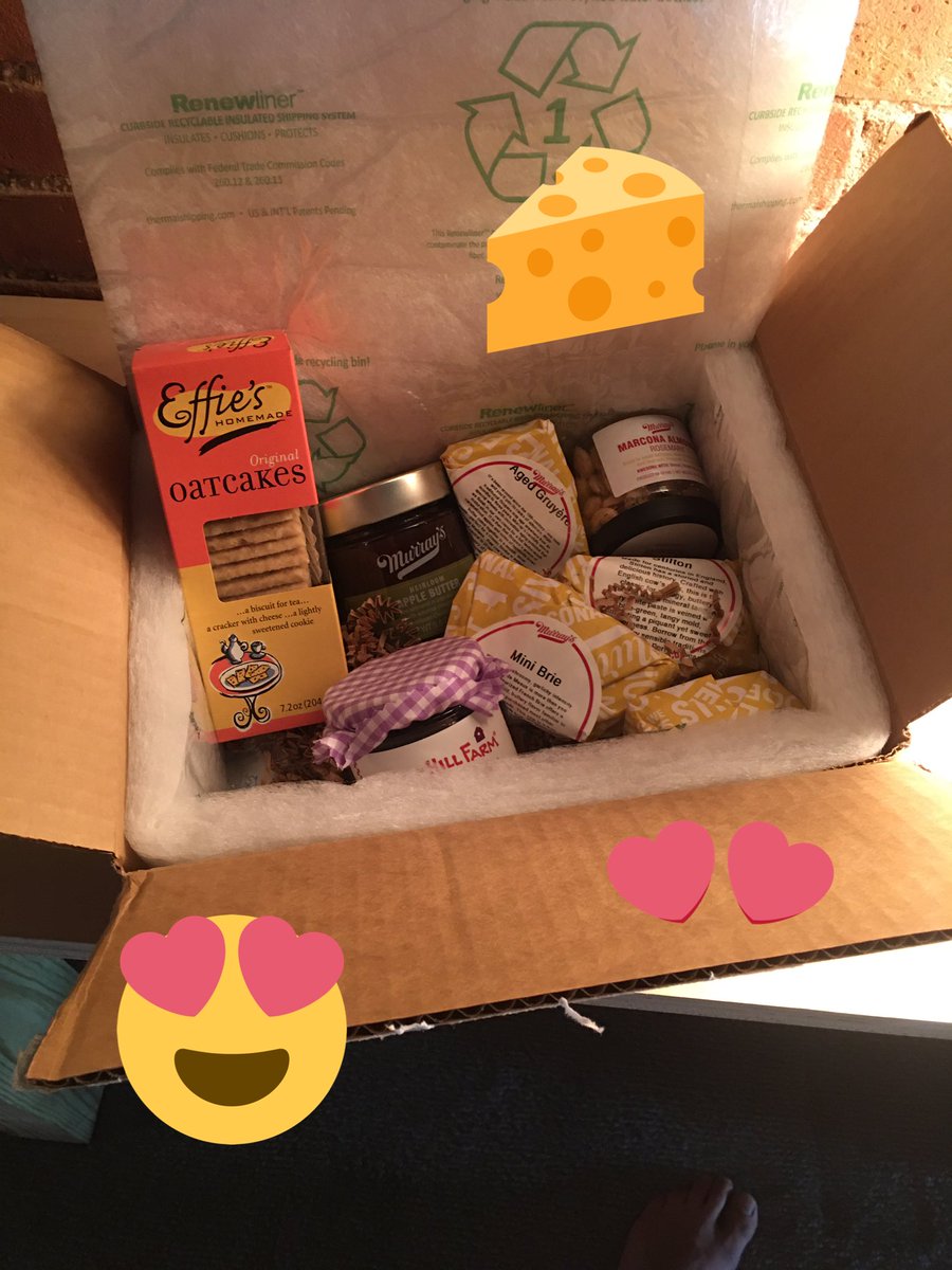 CHEESE 🧀🧀🧀 @letstalkops hooked us up with a <a href="/MurraysCheese/">Murray's Cheese</a> for #LTOSummit #vcplatform