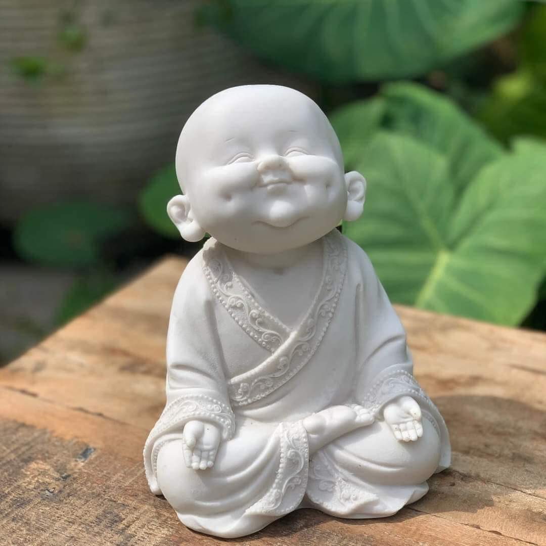 Queentargaryeen's tweet photo. Los japoneses dicen que cada vez que compartimos un Buda sonriente, recibimos dinero o muy buenas noticias. 🤍 https://t.co/iiSWEVXDp4