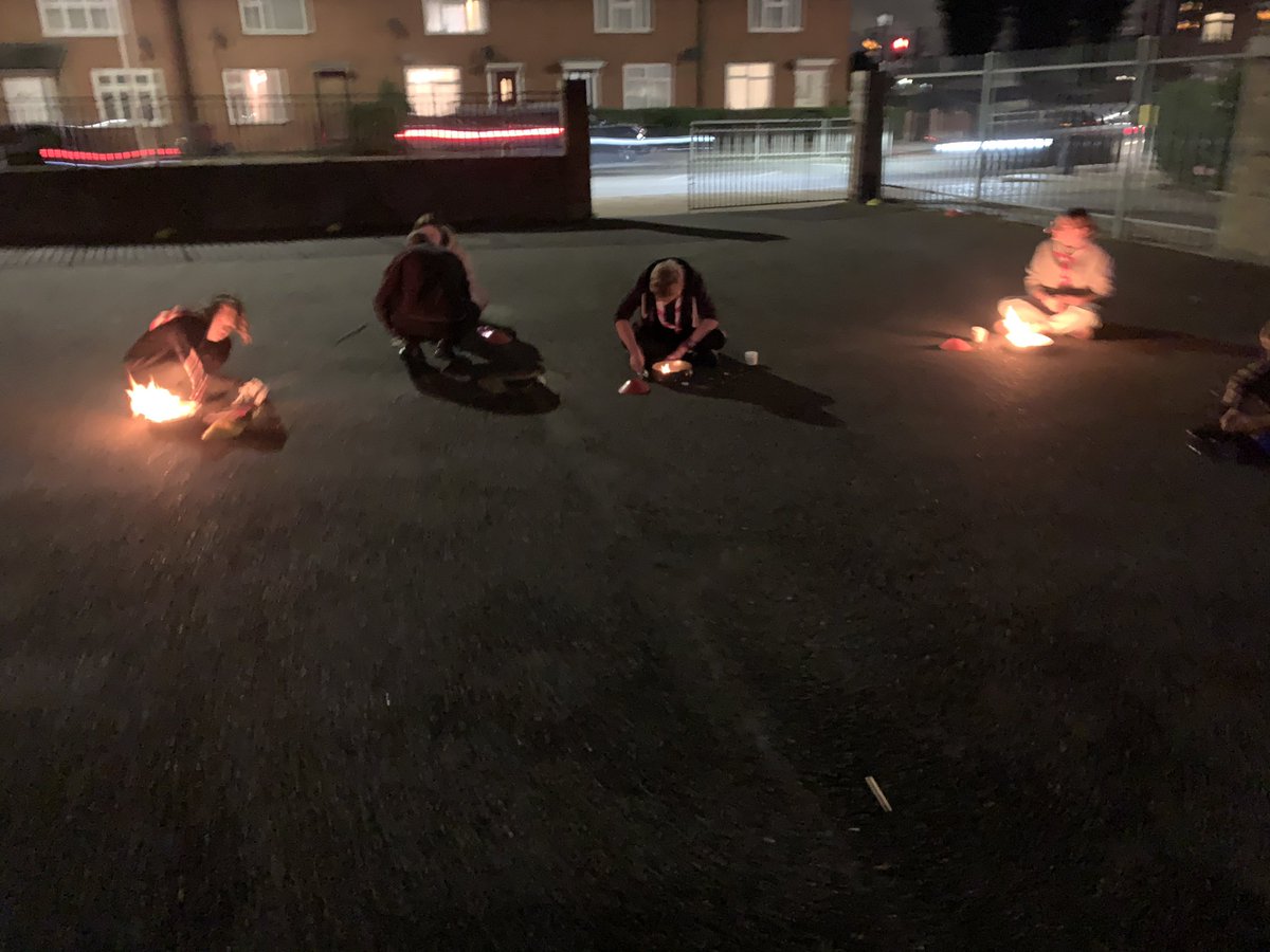 BandDExplorers's tweet image. 2 groups, 23 Explorers meeting, most we have been able to  see. And going back to some scouting skills, fire lifting on mini alter fires! 
#Explorers #facetoface #weareback #skillsforlife