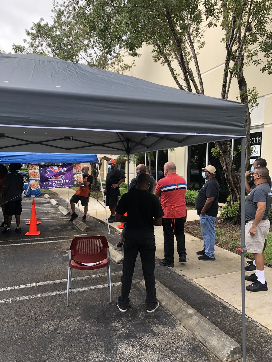 PompanoDC3454's tweet photo. Food Truck Day at Pompano! Happy Success Share!!! https://t.co/AHJJ3bH9H0