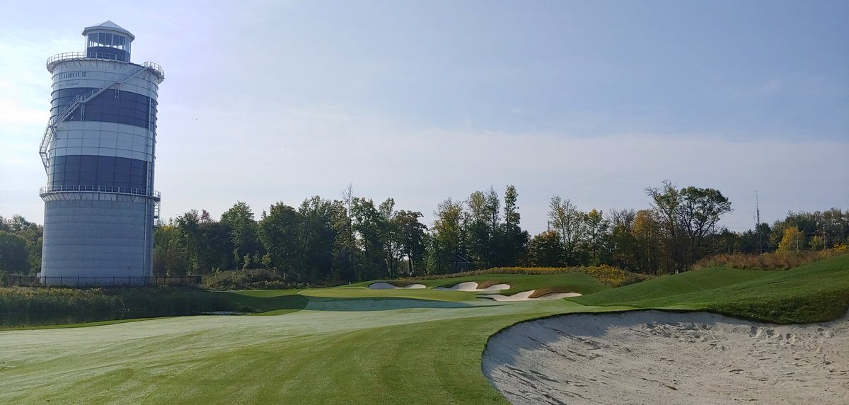 What a treat ! Great first round of the year at Friday Harbour. Place was dialed in! Thanks to <a href="/HorsburghScott/">Scott Horsburgh</a> for the invite and <a href="/onmikesturf/">Mike</a> for the shop tour. Fantastic facility.