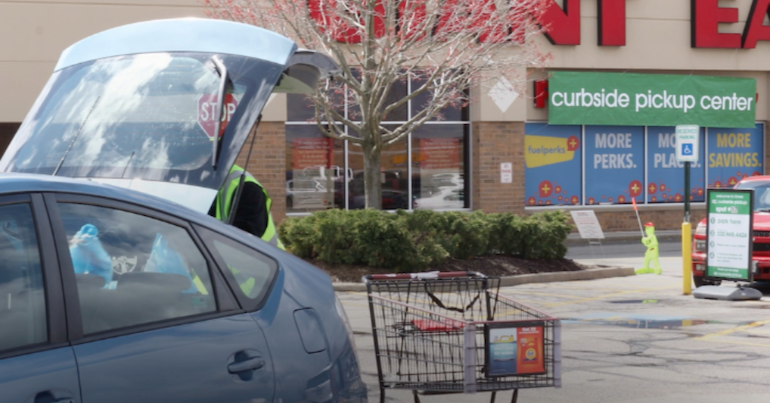 SN_news's tweet photo. Giant Eagle curbs friction with curbside pickup https://t.co/6TJcOZSCQO via @SN_news https://t.co/eqL8O9vB95