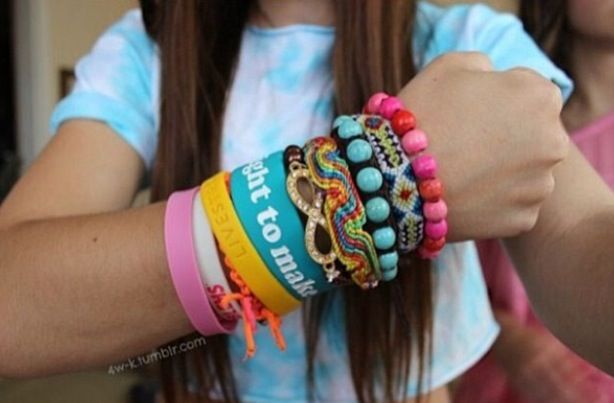 R5Izabella's tweet photo. 2013 R5 fan starter pack https://t.co/3KoojfrQpo