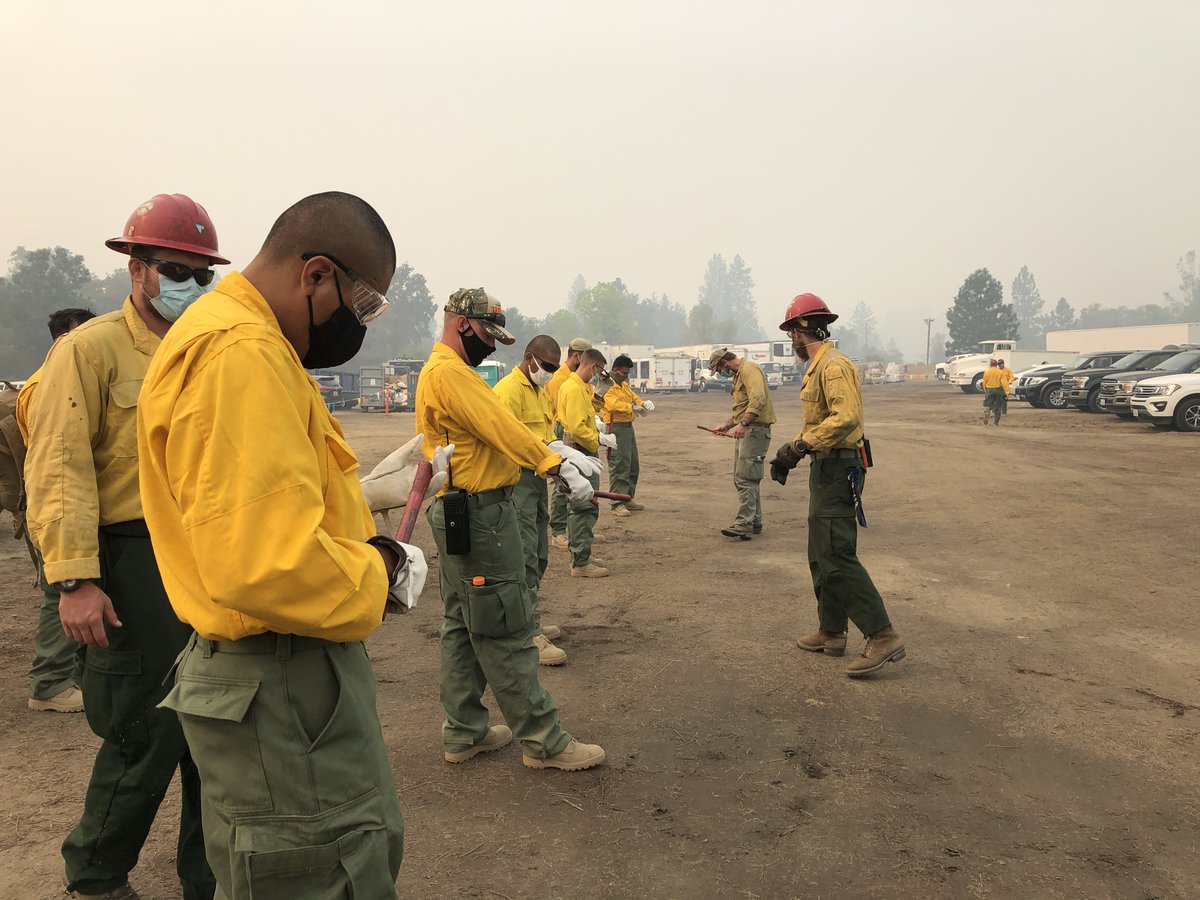 Devils Canyon Veterans Crew providing training on the proper handling and use of a fusee.