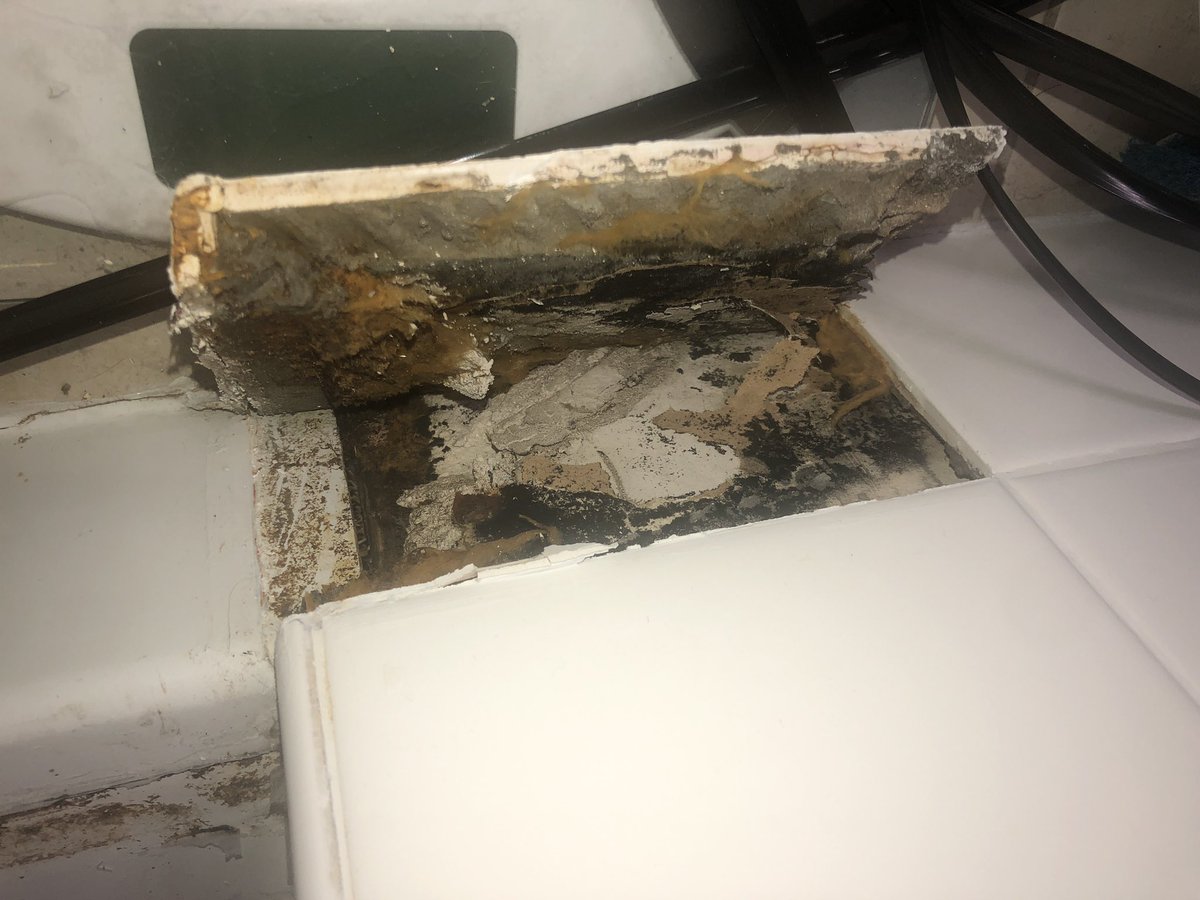 Robayyy's tweet photo. Currently dealing with water damage from @RyanHomes1948 gross negligence. found out the tub was installed incorrectly and is floating above the floor. Notified when we did inspection, they  came to reinforce under the tub. They sprayed a can of expanding foam. Avoid these guys. https://t.co/ZJkWC7kb1c