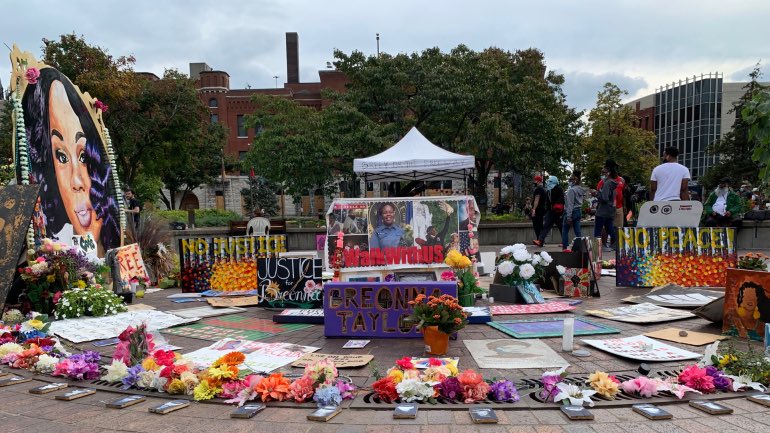 Jay_Pitter's tweet image. One of my practice principles is recognizing the physical, emotional &amp;amp; historical aspects of urban safety. I’m often asked to provide examples. Here’s one: I feel emotionally unsafe living in a world where a woman who looks like me can be executed at home &amp;amp; be denied justice.