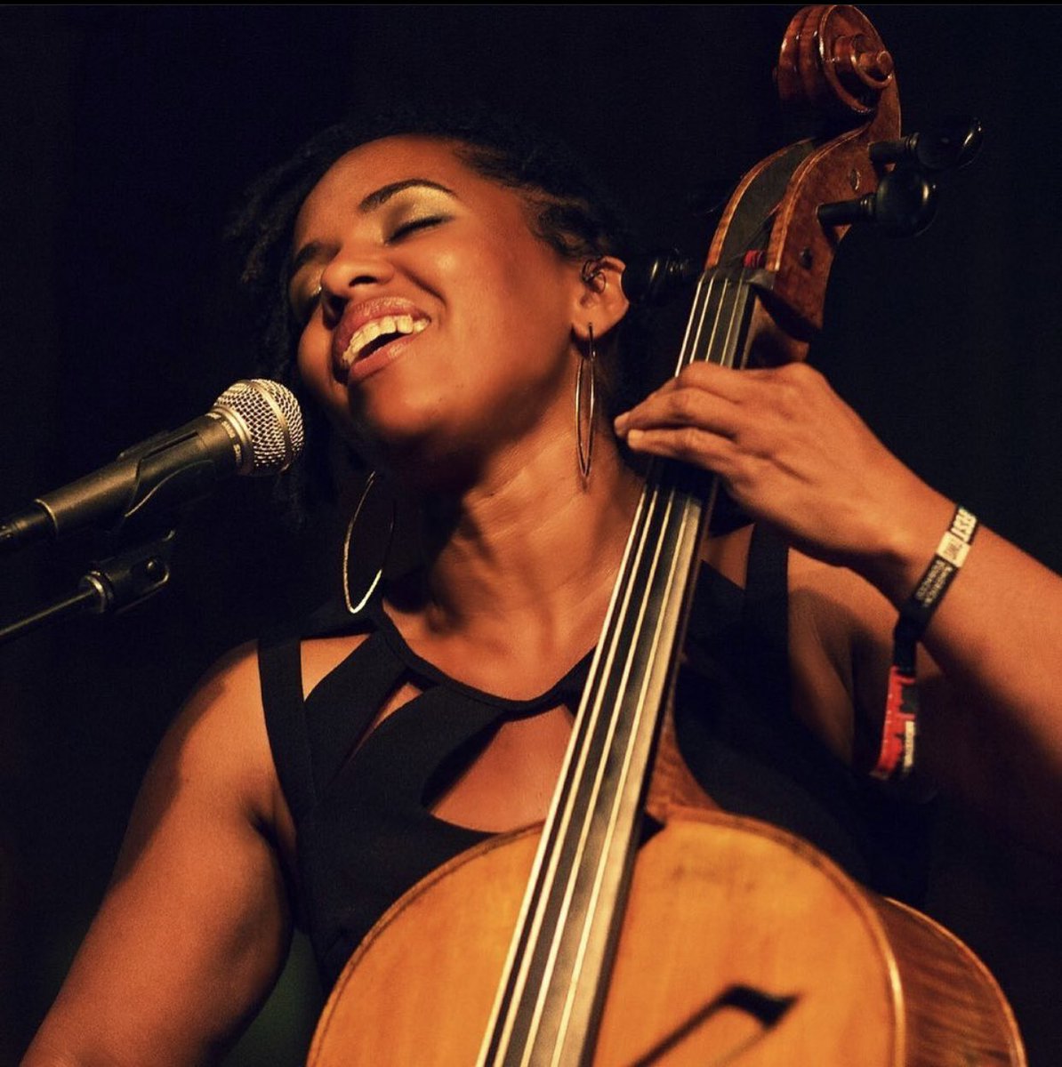 Happy Birthday to <a href="/shanatucker/">Shana Tucker</a> from the Jazz Urbane family! 🎂🎻✨