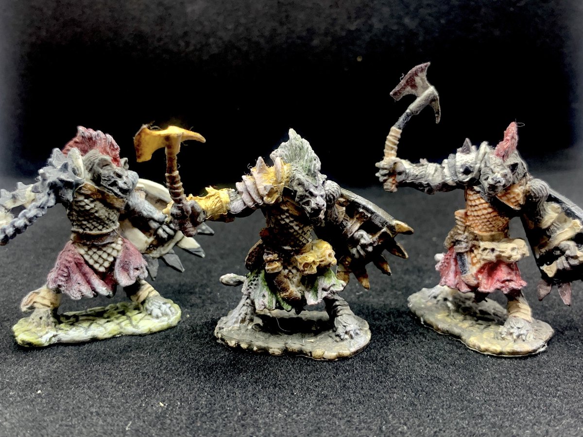 CrowKatStudios's tweet photo. Why buy just 1 Gnoll when 3 are better for party battles? Get this trio of Reaper Gnoll Warriors on our #etsy shop: https://t.co/WE2GWCqLkm 

#gnoll #warrior #ttrpg #reaperminiatures #paintedminis #dungeonsanddragon #bloodmane #dndminis #dndencounters #crowkatstudios https://t.co/iBqiQmkyFb