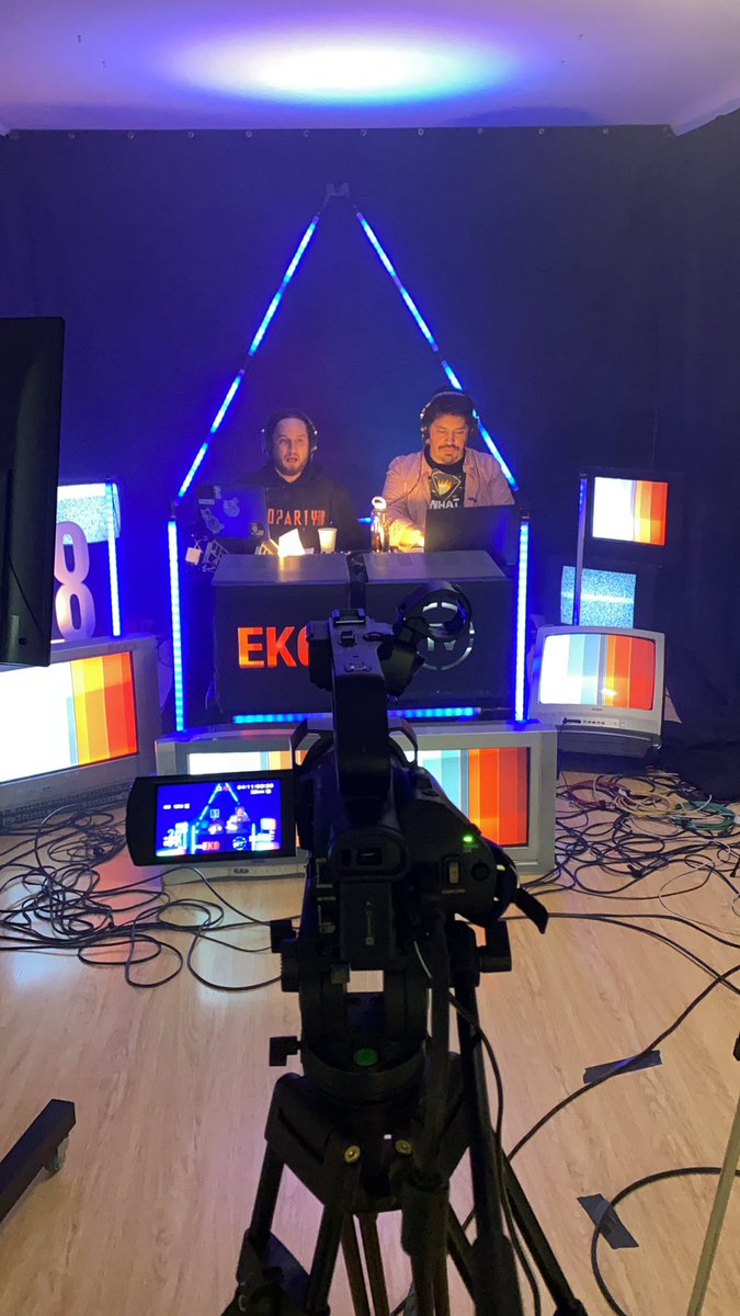 kfs's tweet image. Me encanta EkoTV con @fede_k y @GzaDiaz ❤️ #eko2020 #pwndemic