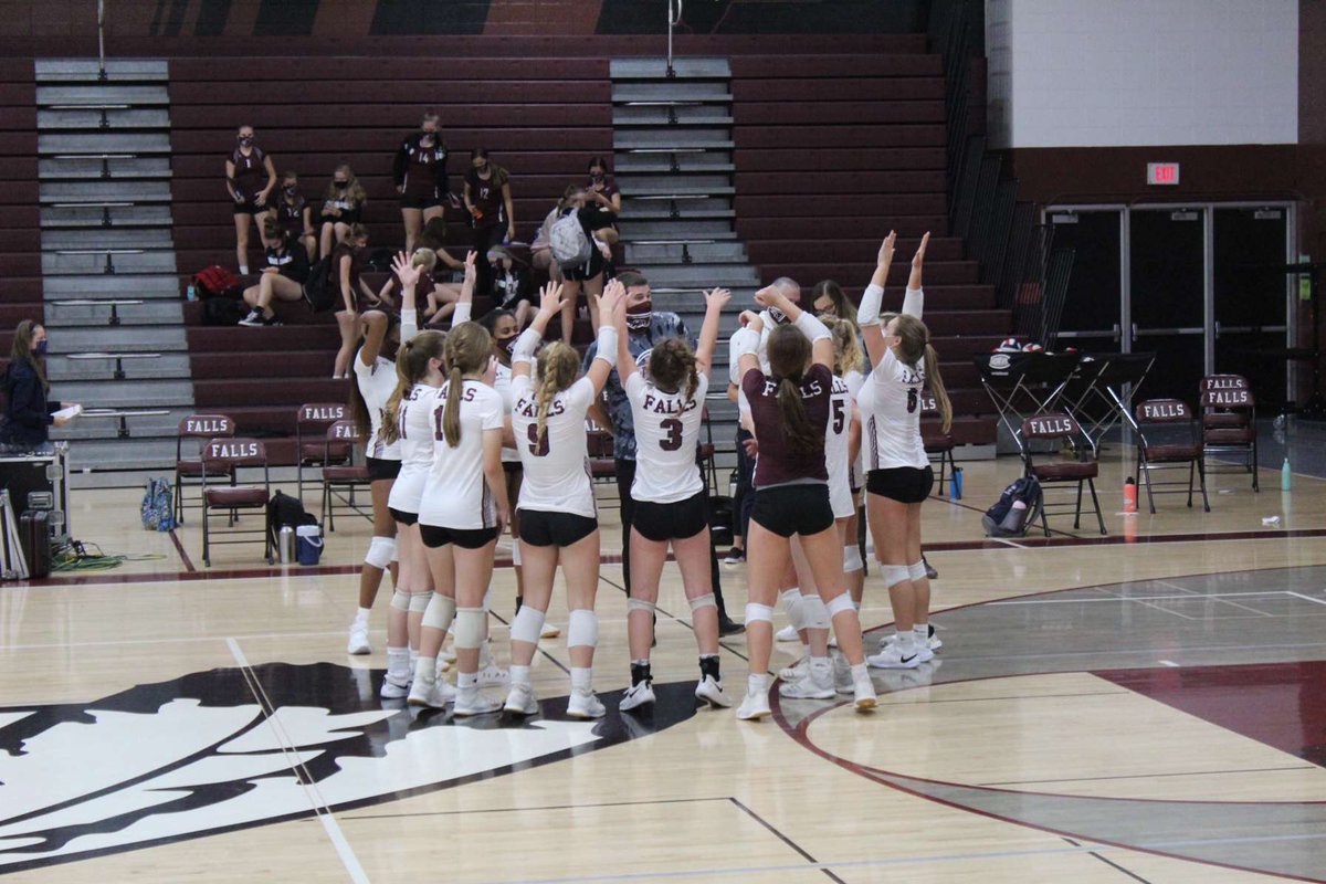 put your hands up if it’s game day!!! @ BROOK EAST @ 7! Live-streamed on YouTube account of Ben Westphal, go falls! 🥳😈🤪