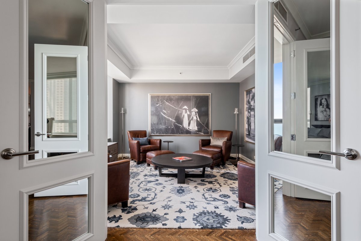 SDP_EverAlways's tweet photo. Please wait in the parlor. #parlors #DesignInspo #lifestyle #ChicagoWaterTowerCollection #180EPearson4701 https://t.co/QPrA7PXcmQ