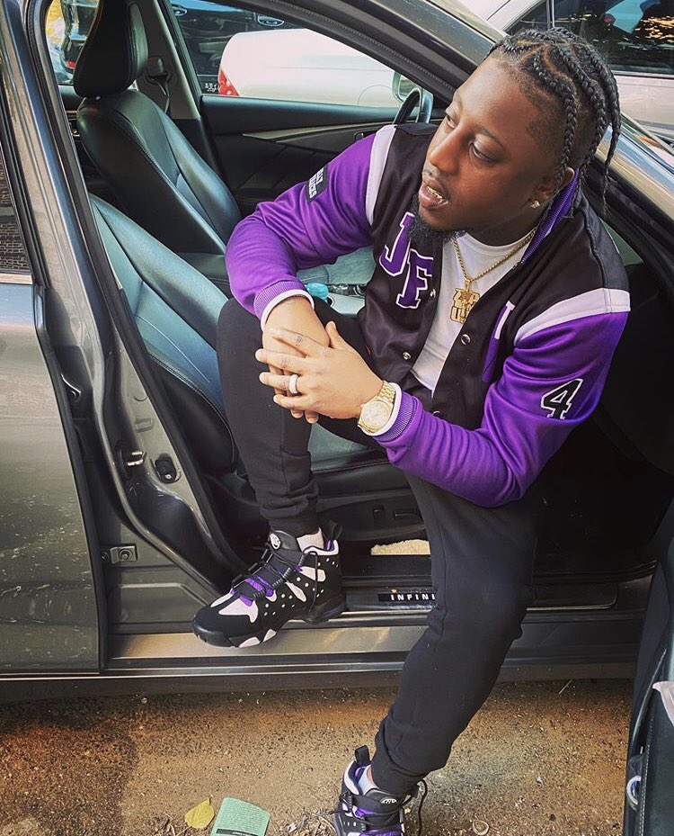 3rillythrowback's tweet photo. K shine Killed It rocking A custom Thrillythrowbacks Varsity Jacket 🔥add Thrillythrowbacks On IG &amp; DM Us - 
  https://t.co/gG3tlXeO7Y 

@hiphopisrealtv @_kay_shine  #Kshine #Thrillythrowbacks #Nwx #Battlerap #Smackurl #Url #Kshinevschess #Harlem #Brooklyn #Varsityjacket https://t.co/Pd5qovjlqk