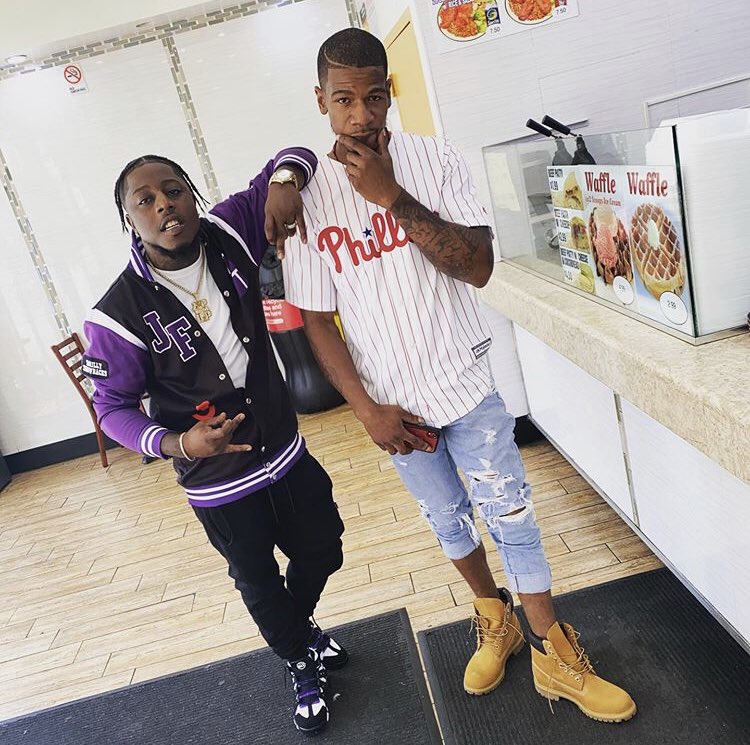 3rillythrowback's tweet photo. K shine Killed It rocking A custom Thrillythrowbacks Varsity Jacket 🔥add Thrillythrowbacks On IG &amp; DM Us - 
  https://t.co/gG3tlXeO7Y 

@hiphopisrealtv @_kay_shine  #Kshine #Thrillythrowbacks #Nwx #Battlerap #Smackurl #Url #Kshinevschess #Harlem #Brooklyn #Varsityjacket https://t.co/Pd5qovjlqk