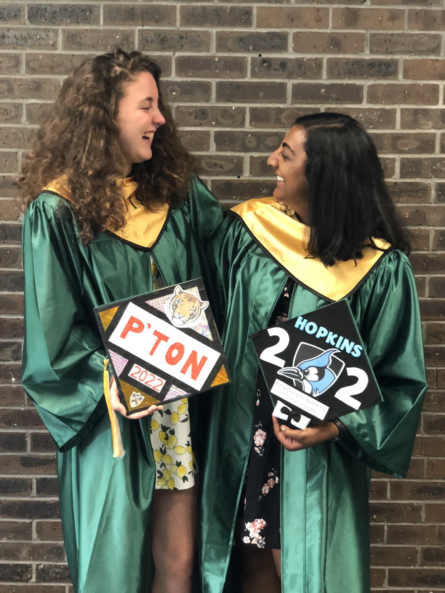 "I tend to believe that the point of the college application process is to make you introspect...it pushes you to imagine the type of student and community member you will be. Embrace the opportunity to learn more about yourself."—Sruthi K. '22 hopkinsinsider.com/an-ode-to-self… ✍️💙