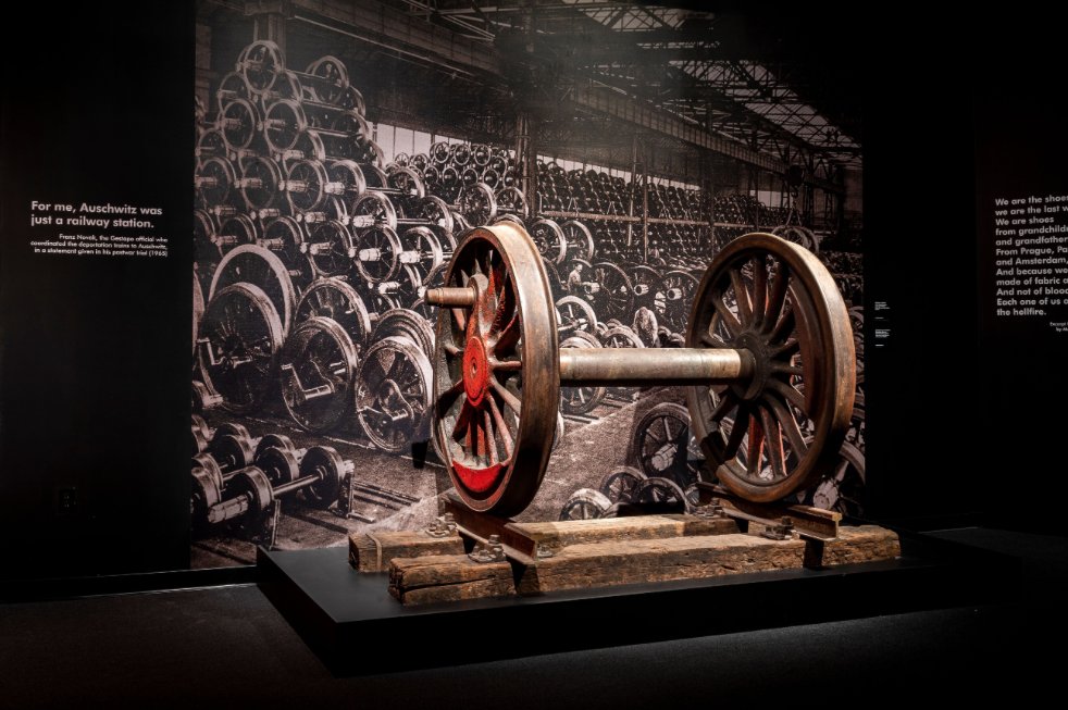 Auschwitz Exhibition tweet media