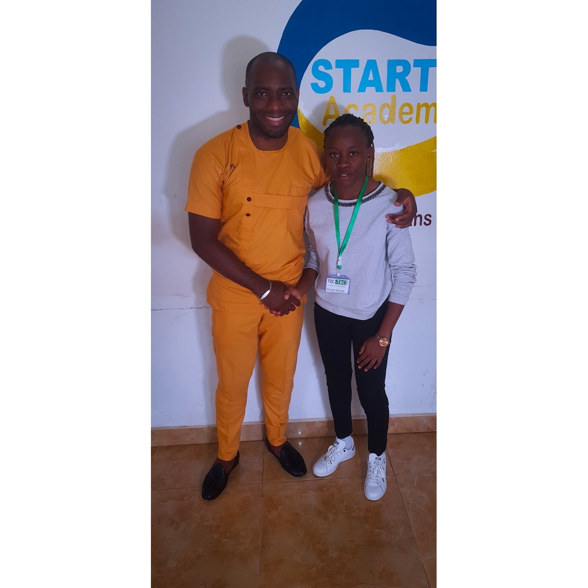 moira_martiale's tweet image. Avec Dr Claudel Noubissie et les membres de la team #tictacdigital🇨🇲 à la start-up academy

#Cameroun #digital237 #entrepreneuriat #communitymanager #socialmedia