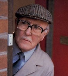 32. Percy Sugden. A character I’ve grown to love. Originally the Community Centre caretaker,he took his remit well beyond that role. Never shy about offering his opinions and help to everyone,however unwanted. But it made for lots of great comedy and occasional pathos  #MyCorrie60