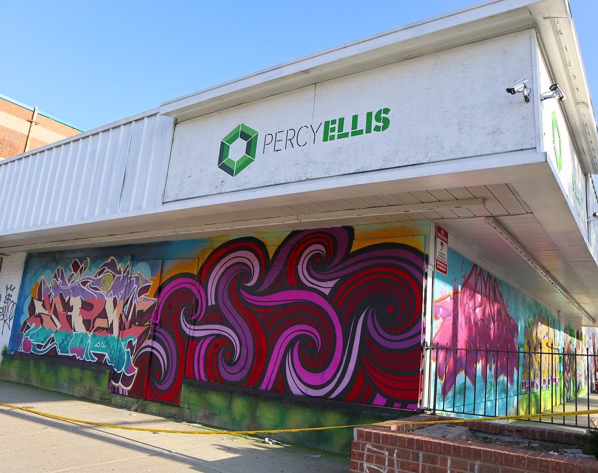 EastEndArtsTO's tweet image. New murals as part of #DestinationDanforth are underway 🥳! Check out 👀 these progress pics of 3 mural sites across the Danforth in @BroadviewDanBIA, @GreekTownBIA &amp;amp; @TheDannyBIA! More photos to come as our artists continue to work their magic &amp;amp; transform these sites &amp;amp; more 😍!