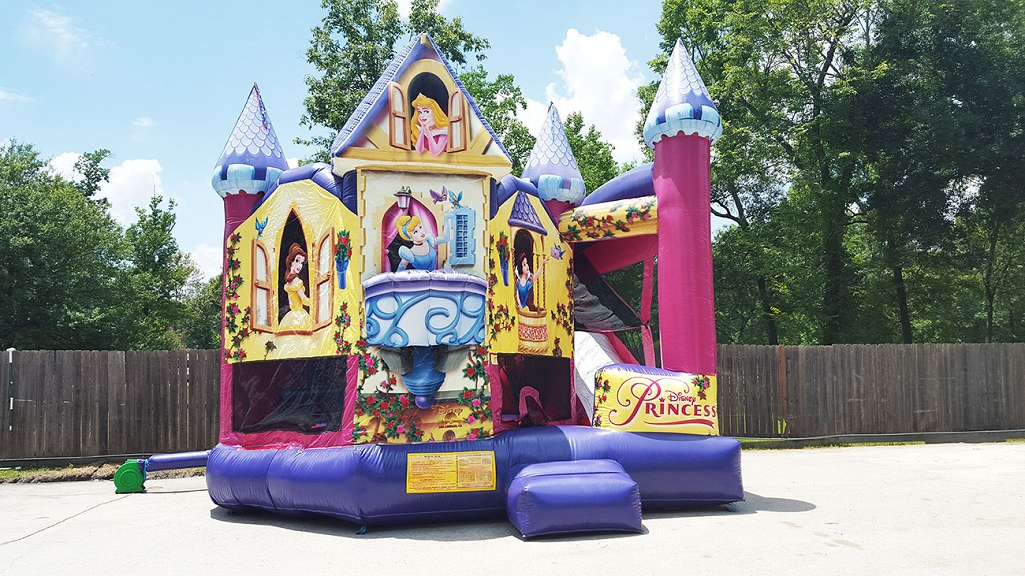 skyhighparty's tweet photo. Have Royalty coming over? Don't sweat it! Rent a castle from us👑🧚👸
.
.⁠
#momblogger #houstonmomsblog #citymomsblog #dadlife #octoberevents #spookyszn #partyrentals #houston #halloween #inflatable #houstonparty #houstonparents #bouncehouse #partydecorations #scorpio #familyfun https://t.co/1APLmplauJ