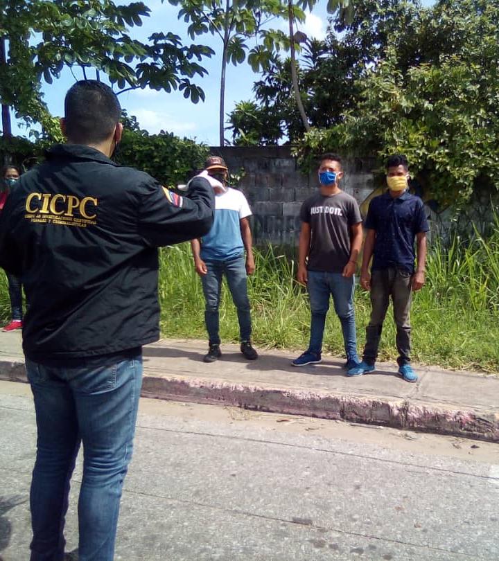 Seguimos  concientizando a los ciudadanos que transitan por las diferentes avenidas de este sector, somos prevención somos CICPC
<a href="/DouglasRicoVzla/">Douglas Rico</a> <a href="/Cicpc374/">REDIP ORIENTAL</a> <a href="/MercyBracho1/">Com. Mercy Bracho</a> <a href="/NestorLReverol/">Néstor Reverol</a> <a href="/CICPCPREVENCION/">PREVENCIÓN INTEGRAL DEL DELITO CICPC</a> <a href="/cicpc_prensa/">PrensaCicpcOficial</a> <a href="/finojosal/">Franklin Inojosa</a>