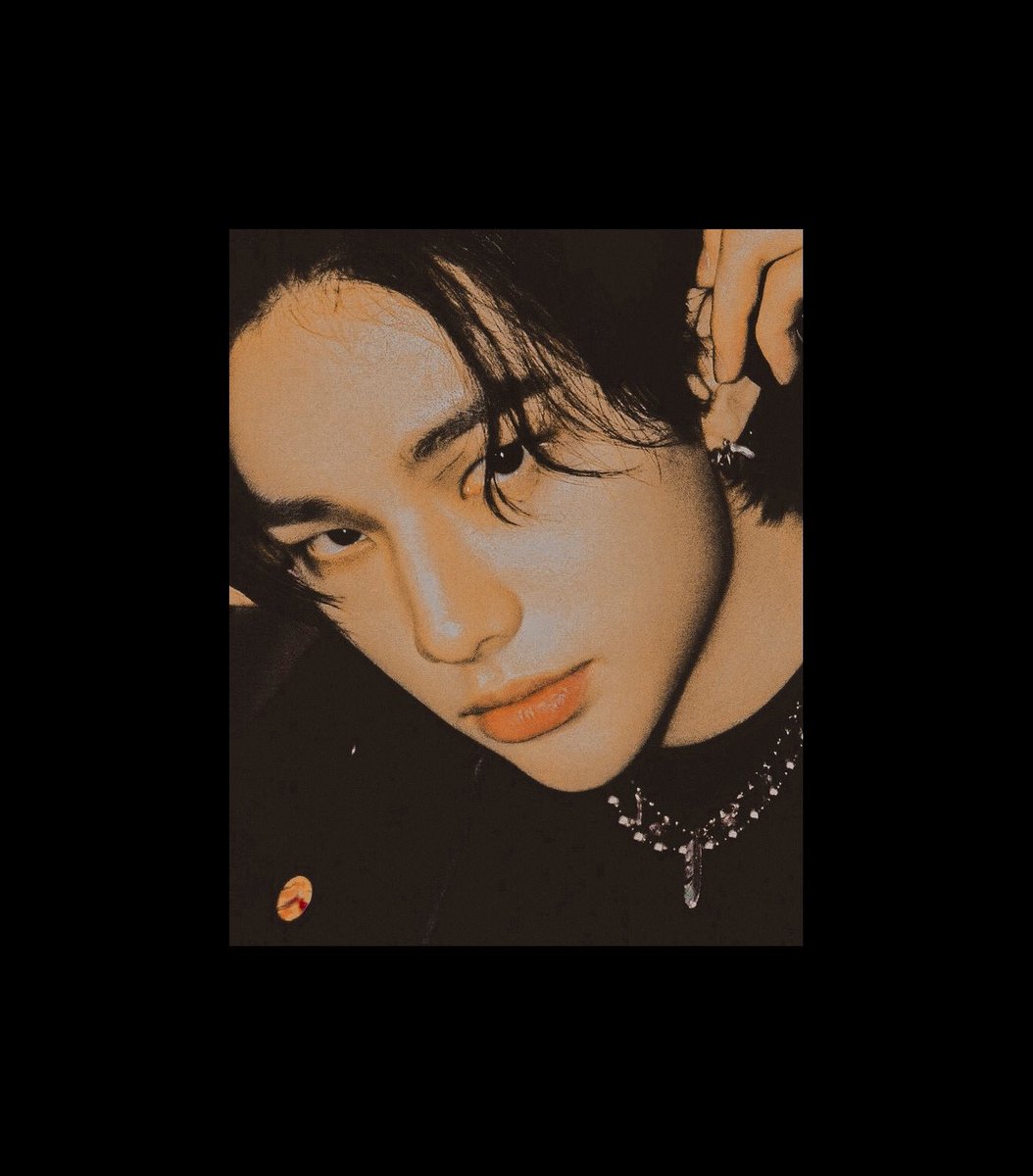 ilandyl's tweet photo. 🕳black hair hyunjin superior 🕳

           #StrayKids #stayselcaday
                #ssd #HYUNJIN 
                    @Stray_Kids https://t.co/XvSwvBKaro