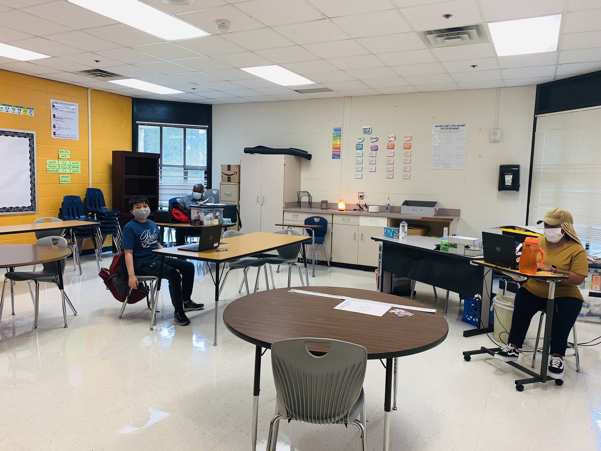 BearCreekMS's tweet photo. Caught a glimpse of great teaching today! Way to deliver engaging and interactive #SimultaneousInstruction, Ms. Moss, Mrs. Daniels-Walls, Ms. White and Mr. McCray! Our 7th Grade Team rocks! #AllBearCreek @PrincipalFelipe @brianking105 @APBrinkleyS @DrAlexanderAP https://t.co/4XuuqvOjGi