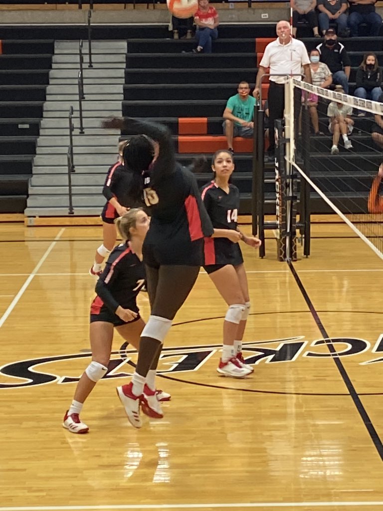 Last set 25-9 South Sioux City...that’s  a wrap folks...Lady Card VB team wins 3 straight sets over Council Bluffs Thomas Jefferson tonight! Congrats girls and coaches! <a href="/SSCcardinalNews/">SSC School District</a> <a href="/volleyball_ssc/">SSC Volleyball</a> <a href="/SSCActivities/">SSC Activities</a>