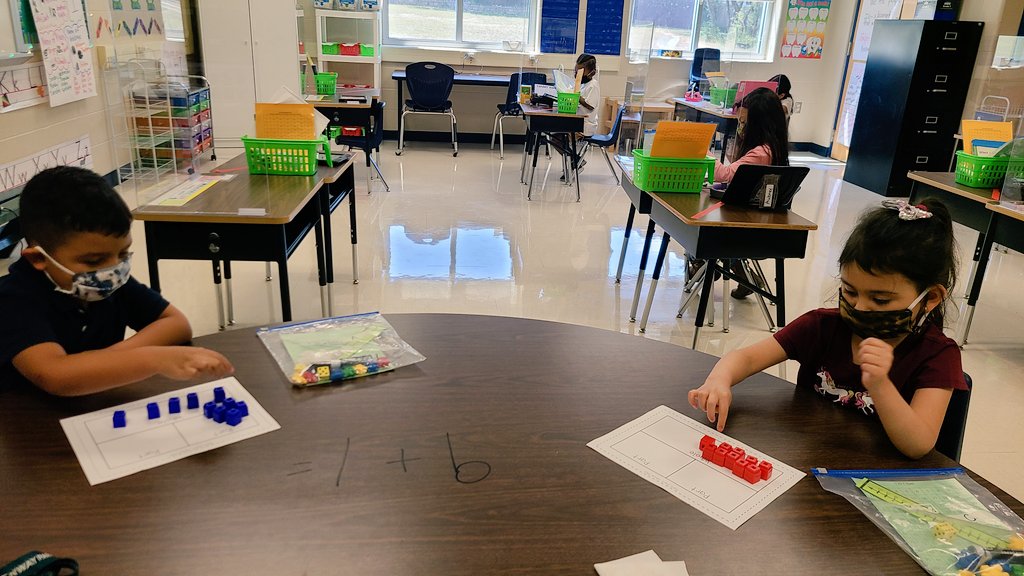 AshGirardTeach's tweet image. Working on addition in small group today! #workingoutthekinks #wearegettingthere #AllInThisTogether #BeTheLight #theyaremylight @NISDMurnin