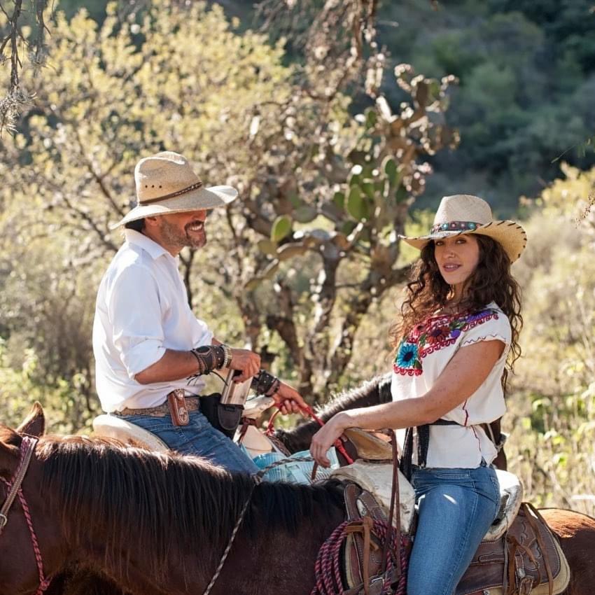 Muchas felicidades a todo el equipo de <a href="/CoyoteCanyonSMA/">Coyote Canyon SMA</a> por ganar el reconocimiento de la diversificación del producto turístico Mexicano 2020 “Aventura Romántica Delux” en la categoría Turismo Romance.

El corazón de México sigue latiendo. ❤️👏🏻 

#TianguisTurísticoDigital