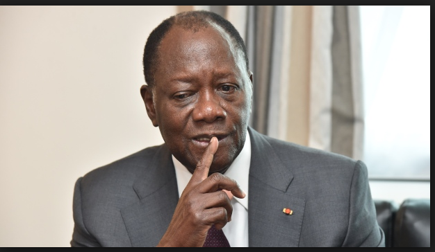 SergesA1's tweet photo. Soro répond aux attaques de Dramane Ouattara:

" A 78 ans révolus il manque de sagesse, il veut me voir en prison? Sûrement dans la cellule voisine à la sienne." https://t.co/vpYhWnJvc9
