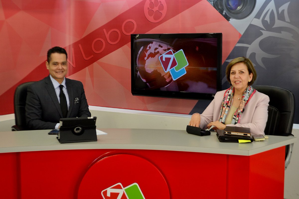 RuthMedinaMX's tweet photo. Agradezco las atenciones del periodista @dionelsena, #TVLobos, dónde platicamos sobre temas de Procuración de Justicia, dentro de la glosa del inforne del 4o año de gobierno del Dr. @AispuroDurango. #Durango https://t.co/DlmTnLzBH3