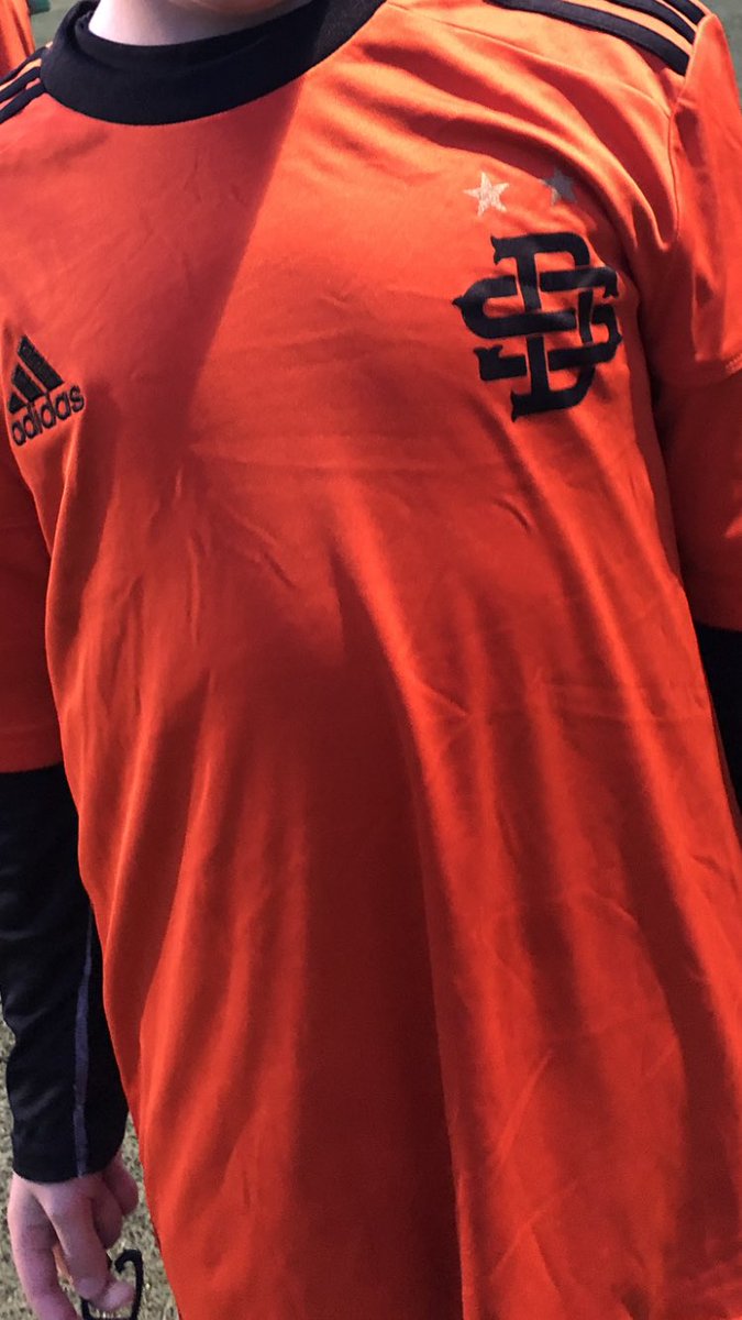 ⁦<a href="/South_Delta_Utd/">South Delta United Soccer Club</a>⁩ has a new crest and kit for 2020-21. ⚽️🇨🇦Wallop!! ⁦@stuartneelycsa⁩