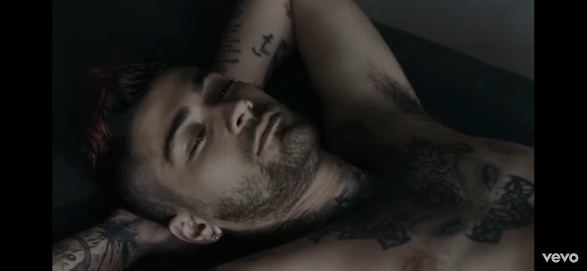 icarusbetterz's tweet photo. Zayn la canción es una joya no esperaba menos de ti te luciste en todo la letra y el vídeo todo hermoso 
 
BETTER BY ZAYN https://t.co/PV4szWkeL3
