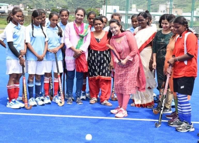 Association for Women in Sports secretary Dr.Kejal Bharsakhale Inaugurating Hockey 🏑 Tournament at Sports Authority of India’s Hockey Astro-Turf ground in Aurangabad.
#ThisMonthThatYear