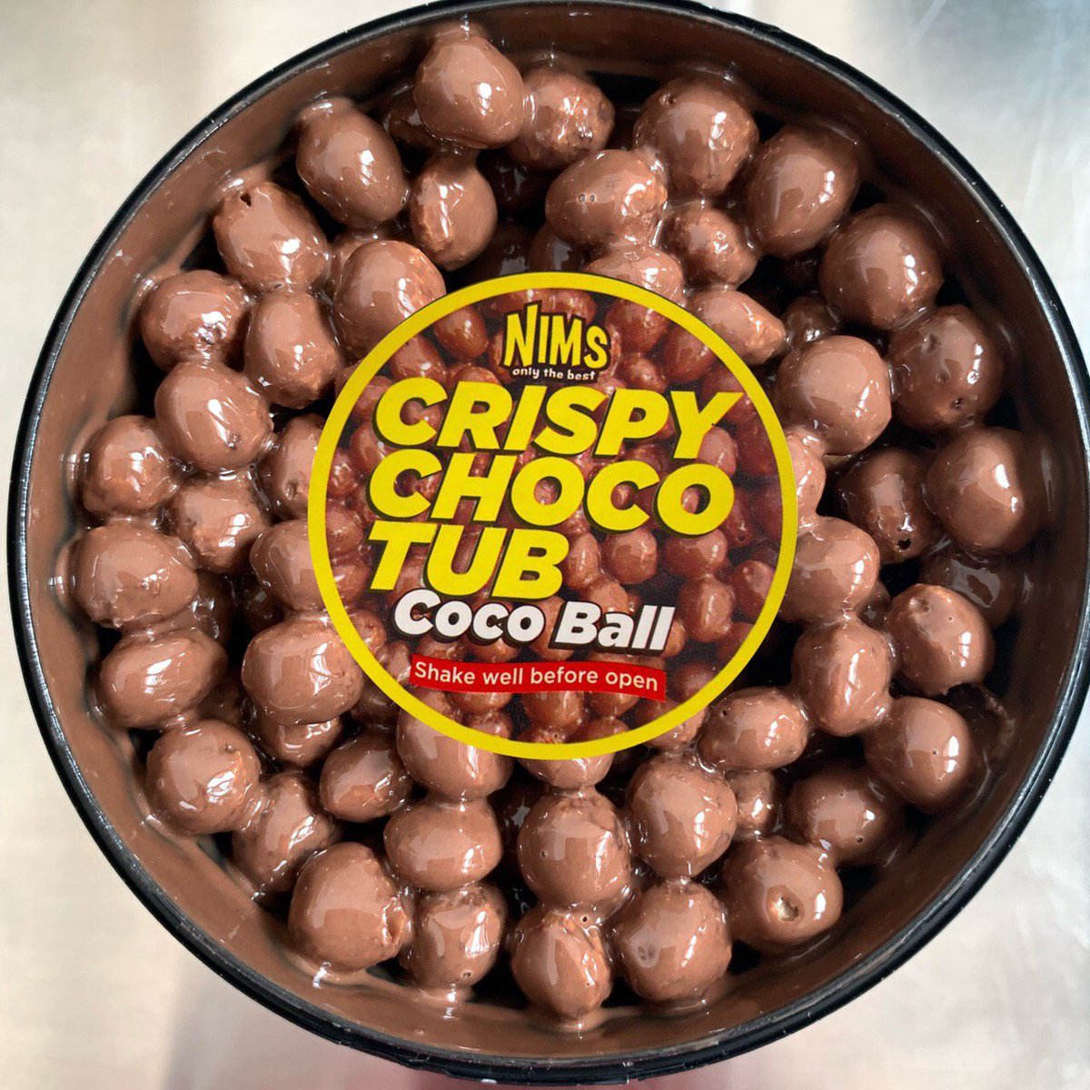 kulailaaaa's tweet photo. Random Giveaway 🦄

Since i selalu dimurahkan rezeki menang giveaway, i nak share my happiness &amp; rezeki through a giveaway too. The winner will get a tub of Nims Crispy Chocotub 🥰✨

All you have to do is Follow me &amp; RT this tweet. Giveaway will end at 9pm (25/9). Goodluck 😘 https://t.co/oWuqXy0K0u