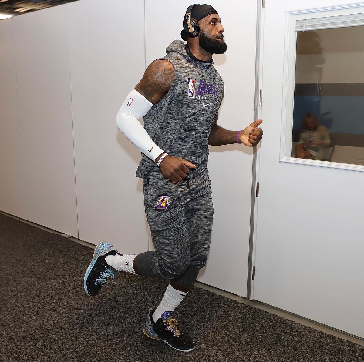 nike lebron 18 reflections