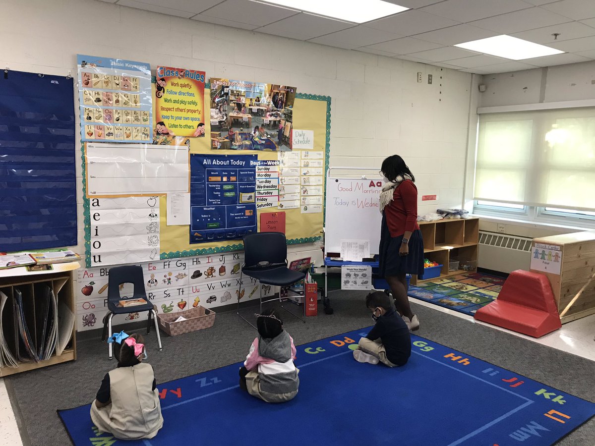 sandhartford's tweet photo. It’s been a busy week for all Eagles! #notevenfriday #Inpersonlearning #virtualcohort #buildingcommunity #part2 #WeAreHartford #LEGENDARY #letsgo #prek #2nd #3rd #5th https://t.co/M5YKLsplsJ