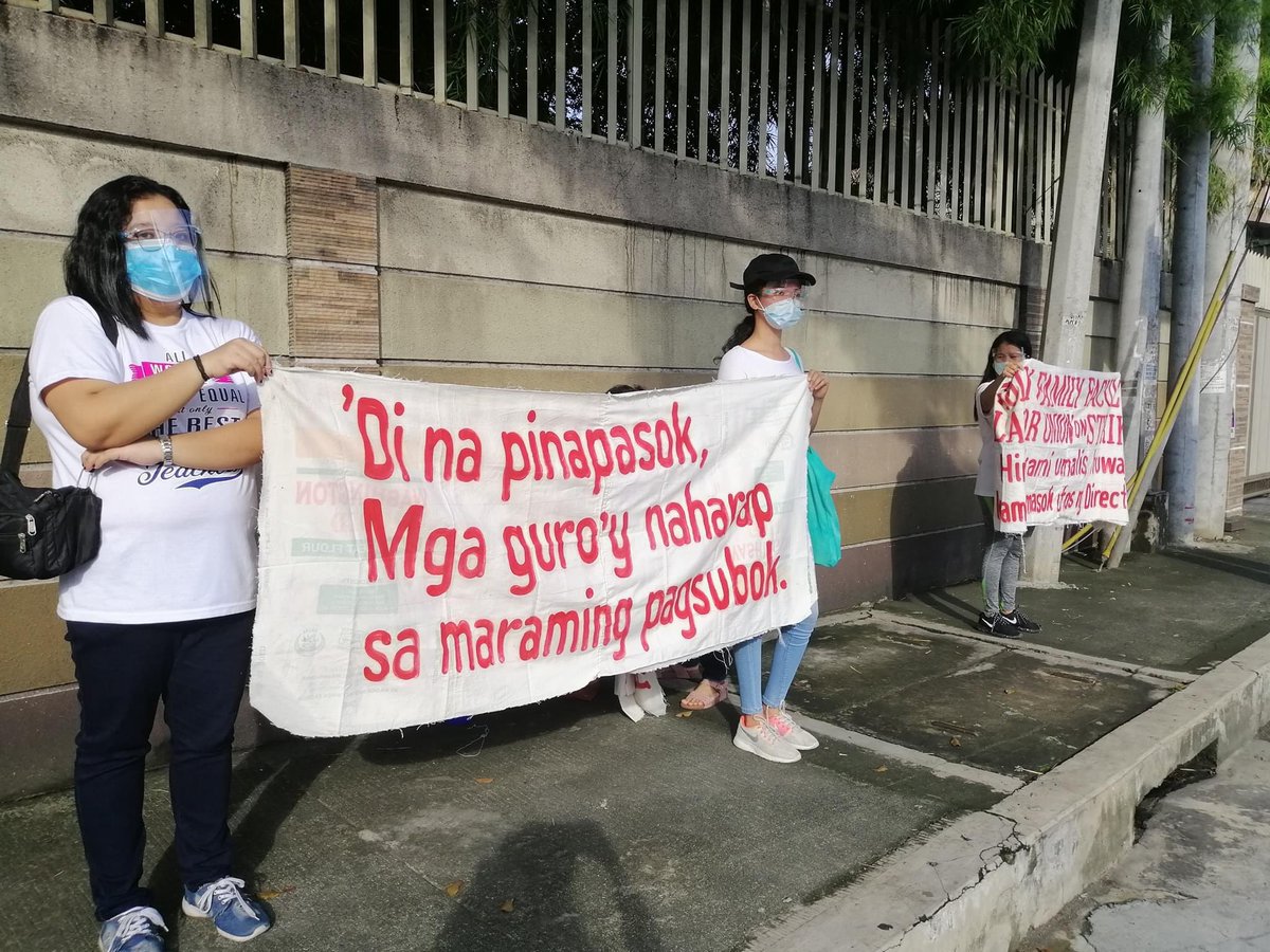 PManok51's tweet photo. Rally in Holy Family QC today

Source: Angel Revollido 

Ingat po kayo 😞✊🏼

Submitted: September 25, 2020 8:30AM https://t.co/A9u1liBUpX