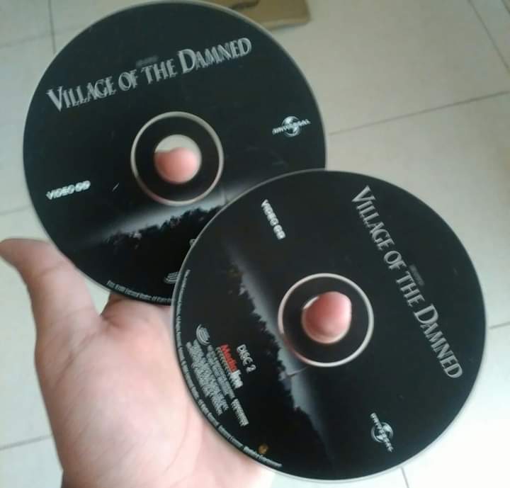 Masih simpan VCD ini. Today would\ve been Christopher Reeve\s birthday. And also, happy birthday to Mark Hamill. 