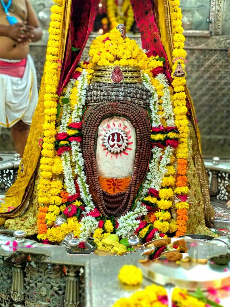 Shri Mahakaleshwar Ujjain (@ujjainmahakalji) on Twitter photo рдЬрдп рд╢реНрд░реА рдорд╣рд╛рдХрд╛рд▓реЗрд╢реНрд╡рд░ред ЁЯЩП
рджрд┐рдирд╛рдВрдХ 25.09.2020 (рд╢реБрдХреНрд░рд╡рд╛рд░) рдХреЛ рднреБрддрднрд╛рд╡рди рд░рд╛рдЬрд╛ рдЕрд╡рдВрддрд┐рдХрд╛рдирд╛рде рдорд╣рд╛рдХрд╛рд▓ рдЬреНрдпреЛрддрд┐рд░реНрд▓рд┐рдЩреНрдЧ рд╢реНрд░реА рдорд╣рд╛рдХрд╛рд▓реЗрд╢реНрд╡рд░ рдЬреА рдХрд╛ рдкреНрд░рд╛рддрдГ рд╢реНрд░реГрдВрдЧрд╛рд░ рджрд░реНрд╢рдиред #Mahakaleshwar рдЬрдп рд╢реНрд░реА рдорд╣рд╛рдХрд╛рд▓реЗрд╢реНрд╡рд░ред ЁЯЩП
рджрд┐рдирд╛рдВрдХ 25.09.2020 (рд╢реБрдХреНрд░рд╡рд╛рд░) рдХреЛ рднреБрддрднрд╛рд╡рди рд░рд╛рдЬрд╛ рдЕрд╡рдВрддрд┐рдХрд╛рдирд╛рде рдорд╣рд╛рдХрд╛рд▓ рдЬреНрдпреЛрддрд┐рд░реНрд▓рд┐рдЩреНрдЧ рд╢реНрд░реА рдорд╣рд╛рдХрд╛рд▓реЗрд╢реНрд╡рд░ рдЬреА рдХрд╛ рдкреНрд░рд╛рддрдГ рд╢реНрд░реГрдВрдЧрд╛рд░ рджрд░реНрд╢рдиред #Mahakaleshwar