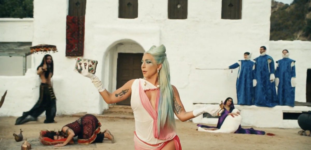 WeeklyTarot's tweet photo. I think this could represent The Temperance well.
@ladygaga #ladygaga #911musicvideo #tarot https://t.co/D3UYHSA4KL